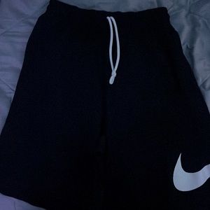 Mens Nike Shorts; Size L